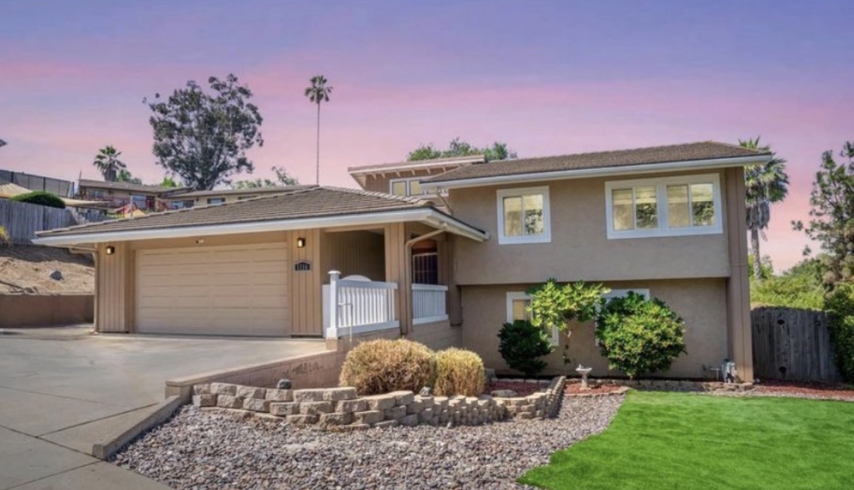 Spacious 12 bed 3 bathroom home here at Trinity Circle